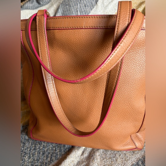 Tory Burch Rare Brown Leather Tote with Pink Accents - Picture 10 of 14